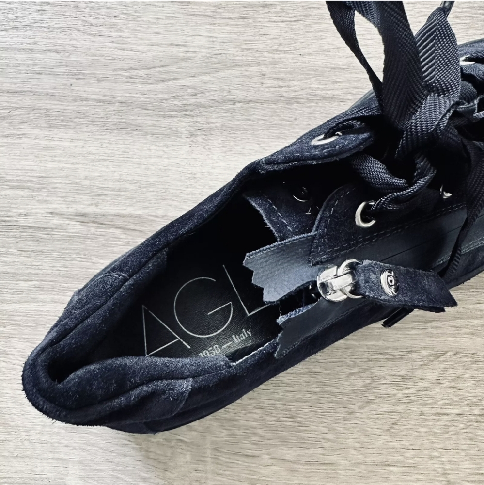 NWOB — AGL Blue Suede Night Nero Light Weight Low Top Sneakers Size US/9, EU/40 - Picture 3 of 4